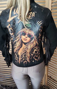 Jaqueta jeans preta customizada Luíza Sonza tamanho P na internet