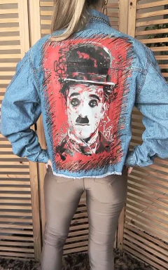 Jaqueta jeans customizada Charlie Chaplin tamanhoG