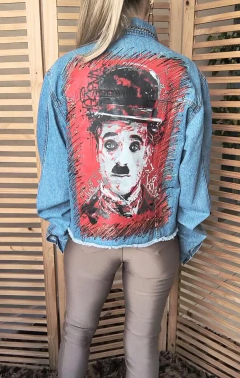 Jaqueta jeans customizada Charlie Chaplin tamanhoG