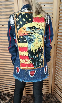 Máxi Jaqueta jeans escuro destroyed customizada Águia Americana tamanho P