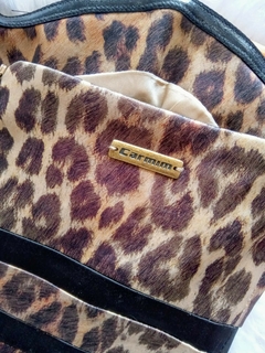 Vestido Carmim animal print tamanho P - Brechó Xodozinhos da Kari