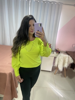 Blusa longa com detalhes na manga - comprar online