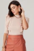 Shorts Eco Couro Caramelo na internet