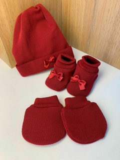 KIT GORRO LUVA SAPATO VERMELHO