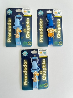 PRENDEDOR DE CHUPETA BRILHA NO ESCURO GIRAFA