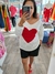 Sweater blanco con corazon rojo