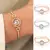 Pulseira de Luxo com Grande Zircão Redondo – Ajustável, Dourada e Brilhante/ COD. JP0002