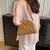 BOLSA DE OMBRO DE PALHA CESTA BOHO COM ALÇA SUPERIOR TECIDA À MÃO/ COD.B136