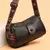 BOLSA DE OMBRO CROSSBODY EM COURO PU MACIO/ COD.B18 - ESSENZA D'LUXXE Moda & Acessórios 