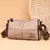 BOLSA MESSENGER BAG CROSSBODY ALTA QUALIDADE DE COURO GENUÍNO/ COD.B20 - ESSENZA D'LUXXE Moda & Acessórios 