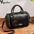 BOLSA DE OMBRO PINGENTE DE FLORES CROSSBODY BOSTON/ COD.B34 - ESSENZA D'LUXXE Moda & Acessórios 