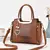 BOLSA ELEGANTE PINGENTE CORAÇÃO ABA TRANÇADA YNMY/ COD.B141 - ESSENZA D'LUXXE Moda & Acessórios 