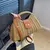 BOLSA DE OMBRO DE PALHA CESTA BOHO COM ALÇA SUPERIOR TECIDA À MÃO/ COD.B136 - loja online