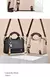 BOLSA QUADRADA SILT LETRAS IMPRESSAS CROSSBODY SHOLDER COM PINGENTE/ COD.B145 - ESSENZA D'LUXXE Moda & Acessórios 