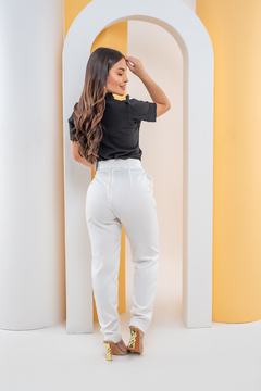 blusa Dávila na internet