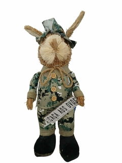 Coelho de Páscoa de decoração Macho em Pé Militar caça ovos Pelúcia 39 x 14 x 13 cm - comprar online