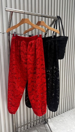 Imagem do CONJ. BLUSA E CALÇA DE RENDA