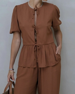 CONJ. BLUSA COM AMARRACAO CALCA GRANITE - comprar online