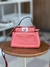 Bolsa Fendi Peekaboo Mini Coral na internet