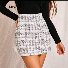 Saia Feminina de Tweed assimétrica Lovito ElegantePérolas Divididas (Branco)