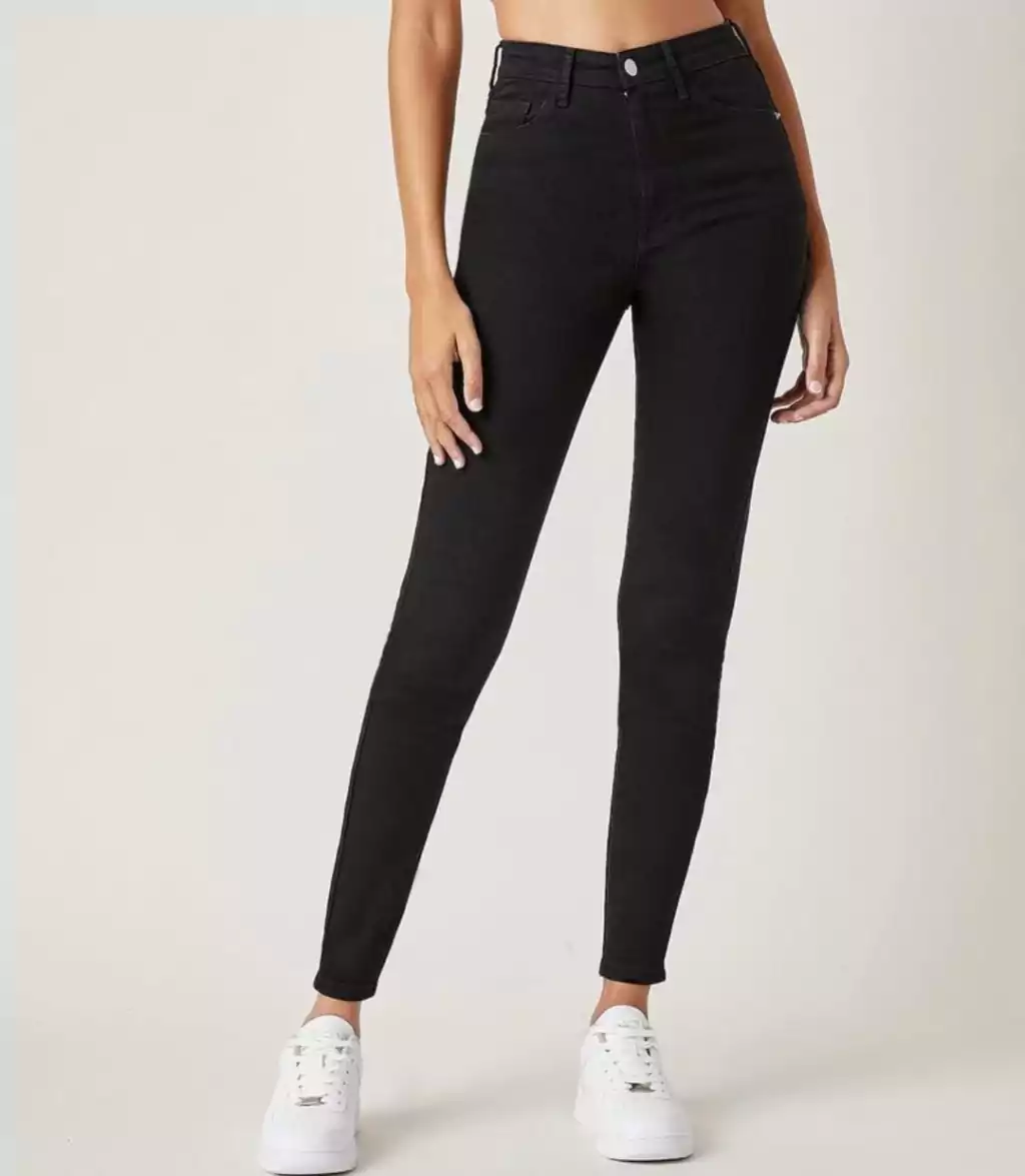 PANTALON NEGRO TIRO ALTO
