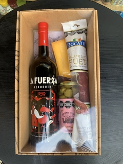 Caja vermouth “La Fuerza” chica en internet