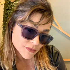 Clover Casual minimalist acetate