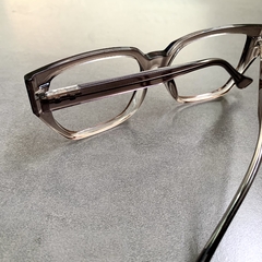 Clover Grau Acetato translúcido oversized cinza