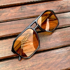 Imagem do Clover Aviator acetato preto lentes laranjas