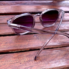 Clover Aviator acetato square cinza na internet