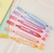 Marca-texto pastel com duas pontas na internet