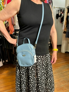 Bolsa transversal azul clara média *nova na etiqueta* - comprar online