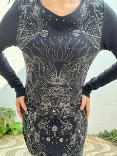 Vestido tubinho universo astros manga longa preto * M na internet