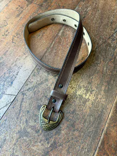 Cinto marrom estilo retro couro falso * NOVO P/M na internet