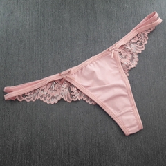 Tanga Fio Renda e Laço na internet