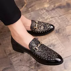 Imagem do Homens vestido sapatos primavera outono deslizamento em couro de patente mocassi