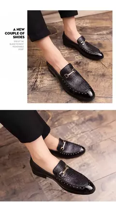 Homens vestido sapatos primavera outono deslizamento em couro de patente mocassi