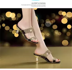 Sandálias femininas de strass, salto agulha de diamante de uma palavra, salto m na internet