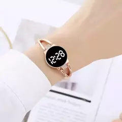 Relógio de moda led para mulheres tela sensível ao toque senhoras tempo banda - comprar online