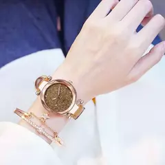Relógios casuais femininos românticos estrelados céu relógio pulseira de couro na internet