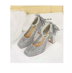 Imagem do Banquete de casamento novo doce pérolas de um comprimento salto alto feminino s