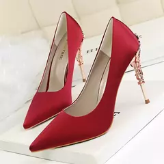 Mulher 10cm salto alto metal saltos finos vestido de seda moda boca rasa dedo do na internet