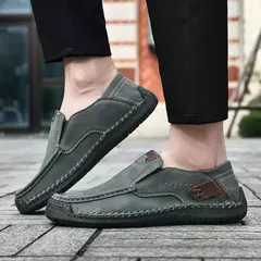 Sapatos masculinos casuais confortáveis deslizamento em mocassins de couro apar