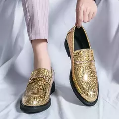 Imagem do Sapatos de couro brilhantes para homens, mocassins luxuosos, sapatos de banquete