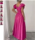 Vestido Longo Elegante Ajuste Draped e Borda Flutuante na internet