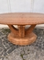 Mesa de comedor con pie central