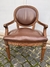 Sillón de sala en cuero marrón - tienda online
