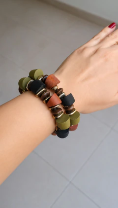 Pulcera Wood