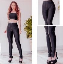 Calça de prada