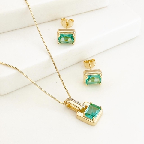 Conjunto Elegance Esmeralda – Colar e Brincos em Ouro com Pedra Verde